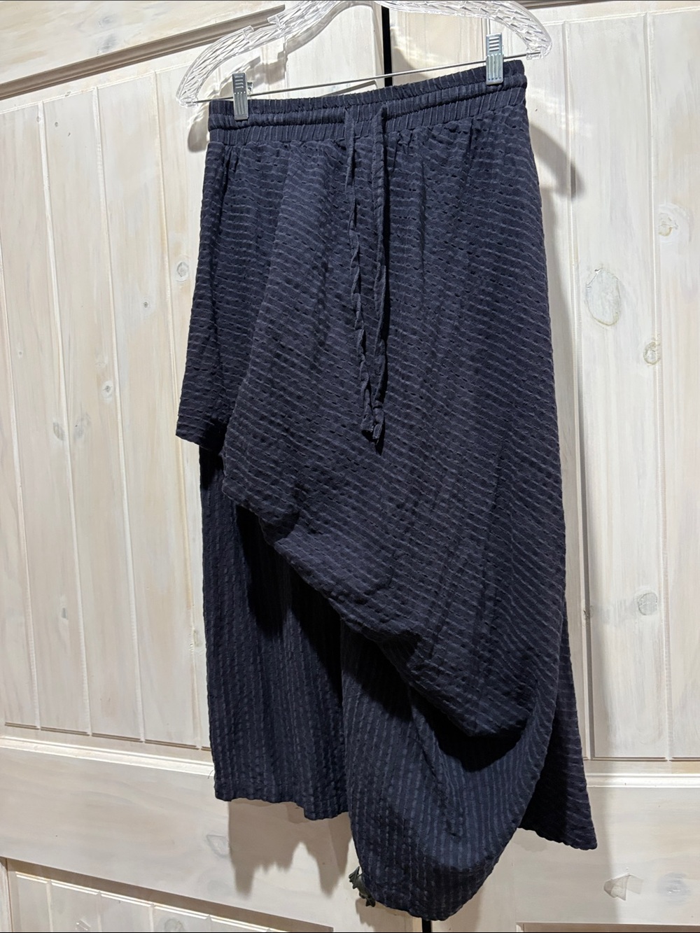 Buycud Asymmetrical Black Maxi Skirt with Drawstring Waist
